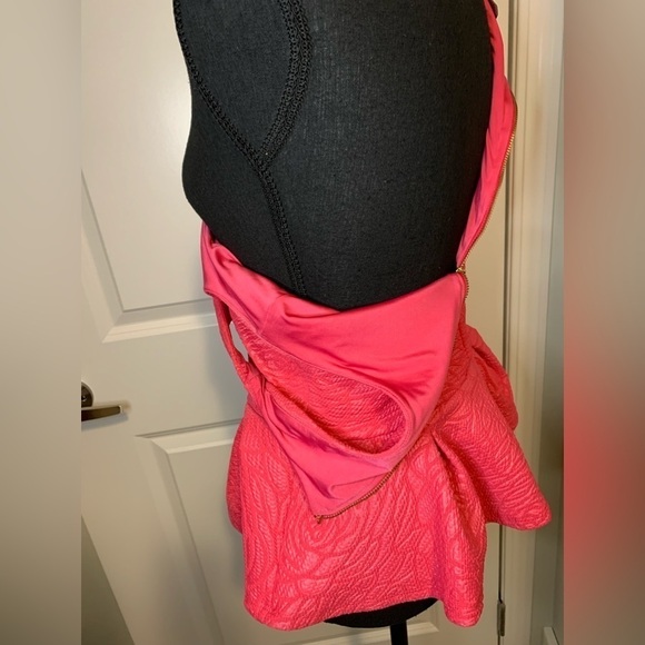 Bebe ladies sleeveless shirt in size M - Picture 4 of 13